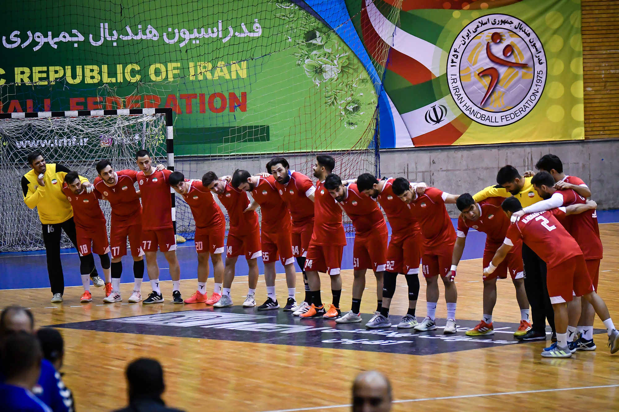 دیدار دوستانه تیم‌های ملی ایران و عراق - تالار هندبال فدراسیون/ عکس