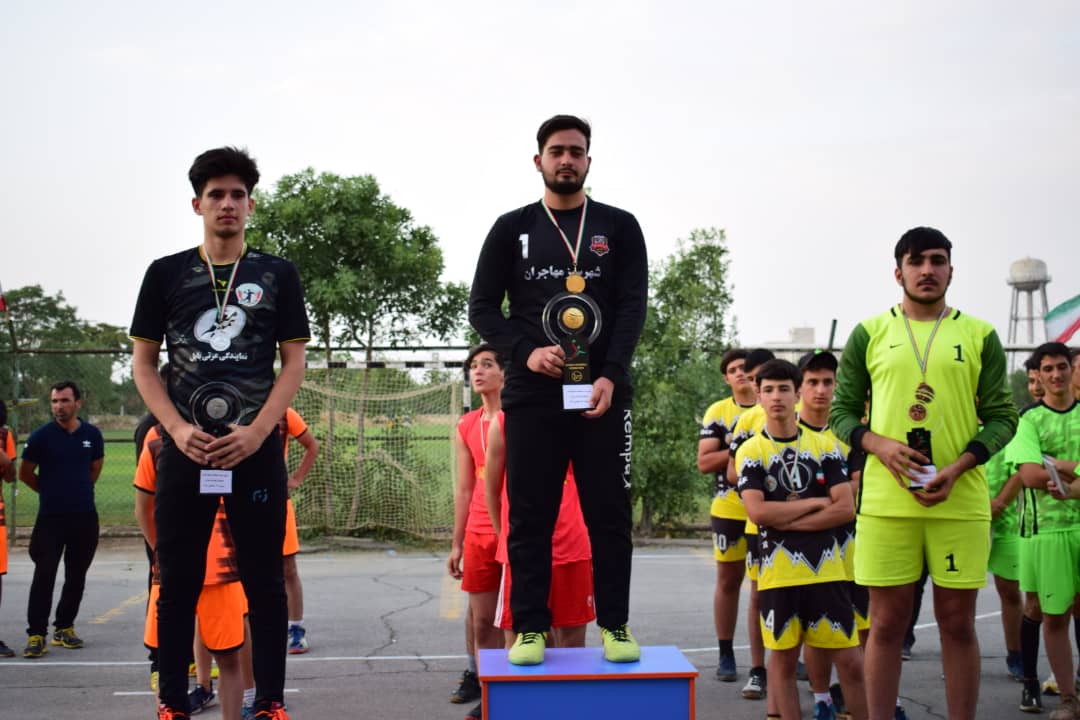 مهاجران اراک، در رده نخست مسابقات هندبال 5 نفره