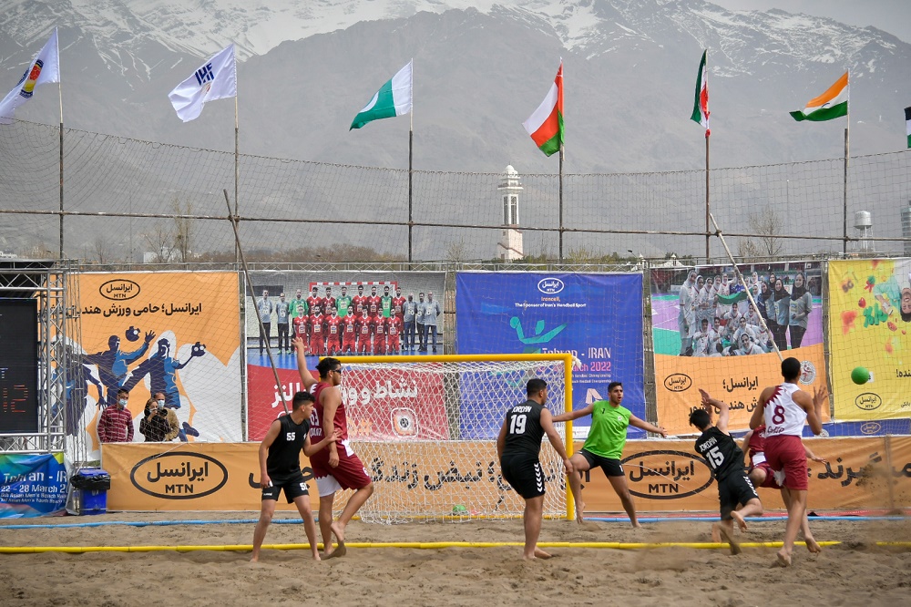رقابت‌های هندبال ساحلی قهرمانی آسیا _ ایران / شگفتی در روز نخست مسابقات، اردن از سد قطر گذشت