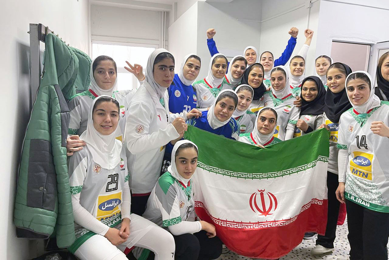 تاریخ به وقت دختران هندبالیست/ کسب اولین مدال طلای بانوان هندبال ایران