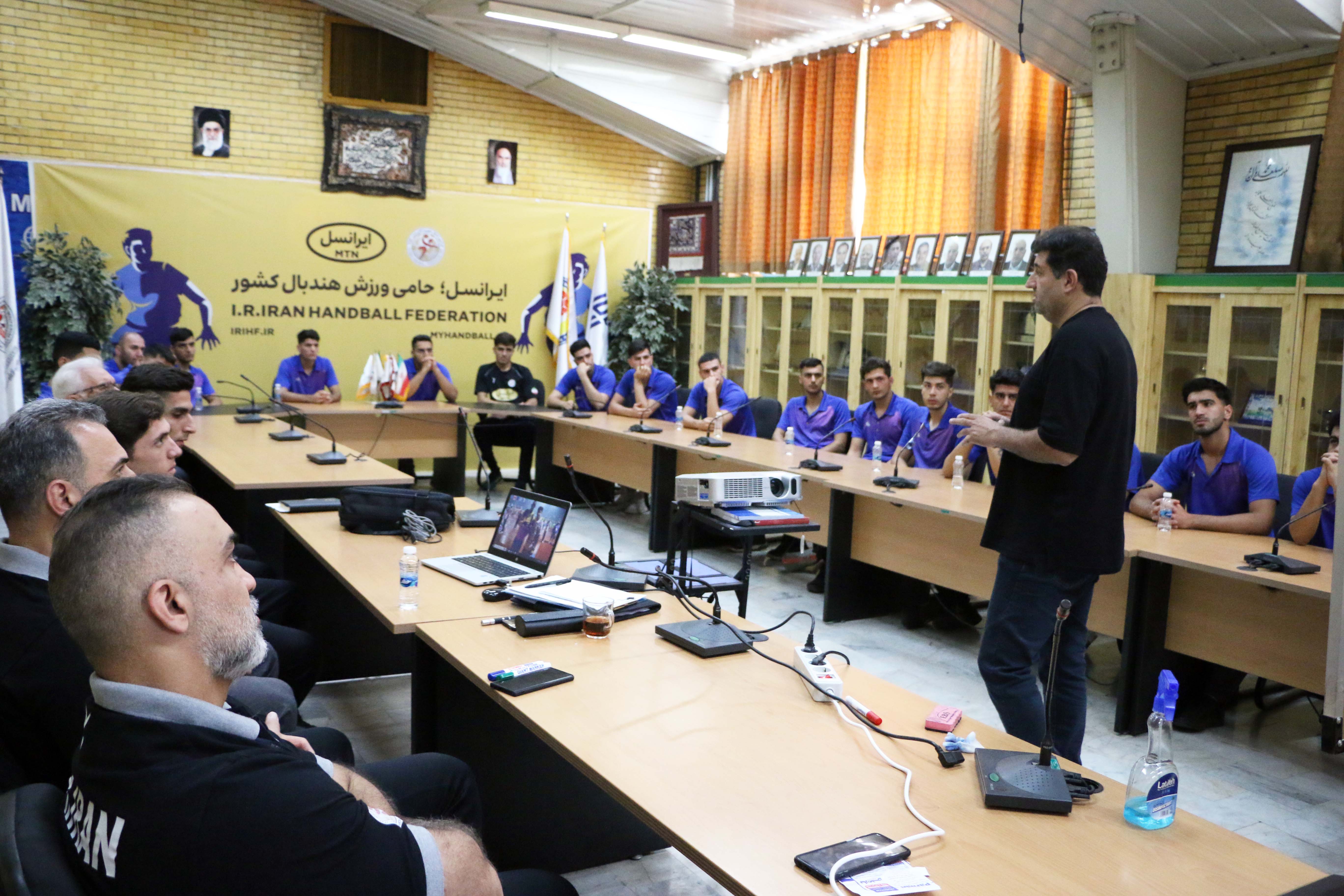 برگزاری کلاس توجیهی کمیته داوران برای تیم ملی نوجوانان قبل از اعزام به مسابقات جهانی