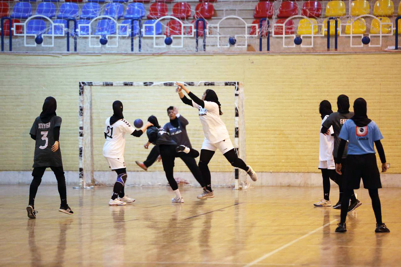 آغاز مرحله نهایی مسابقات هندبال خردسالان دختر منطقه شمال در شیروان