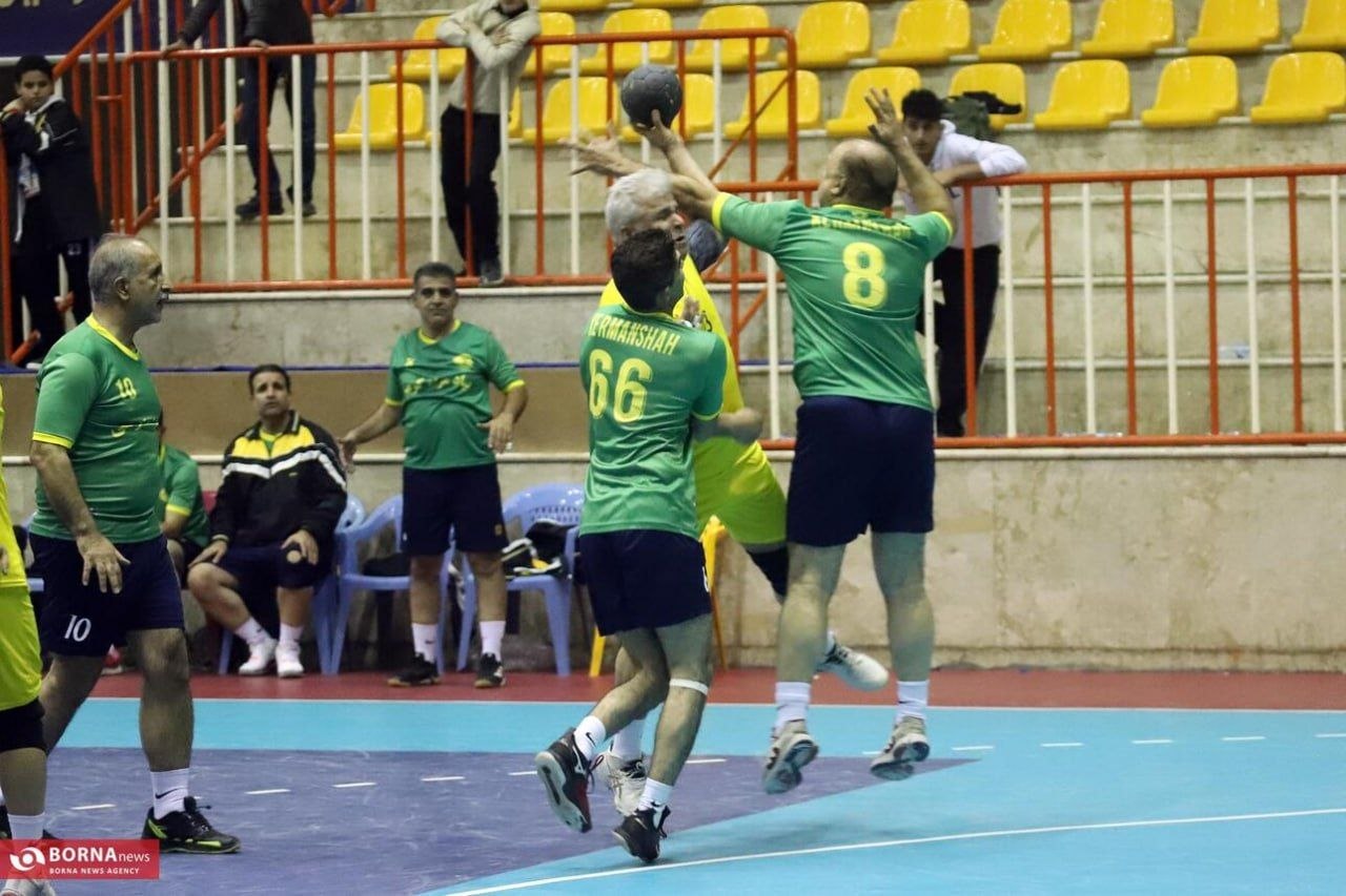 فینالیست‌های مسابقات هندبال پیشکسوتان کشور مشخص شدند
