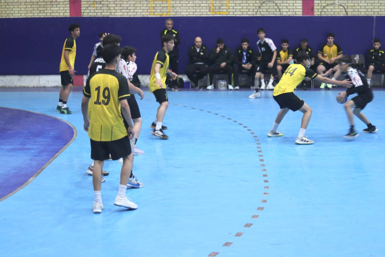 نتایج بازی‌های روز ماقبل پایانی دور برگشت لیگ آیندگان اعلام شد