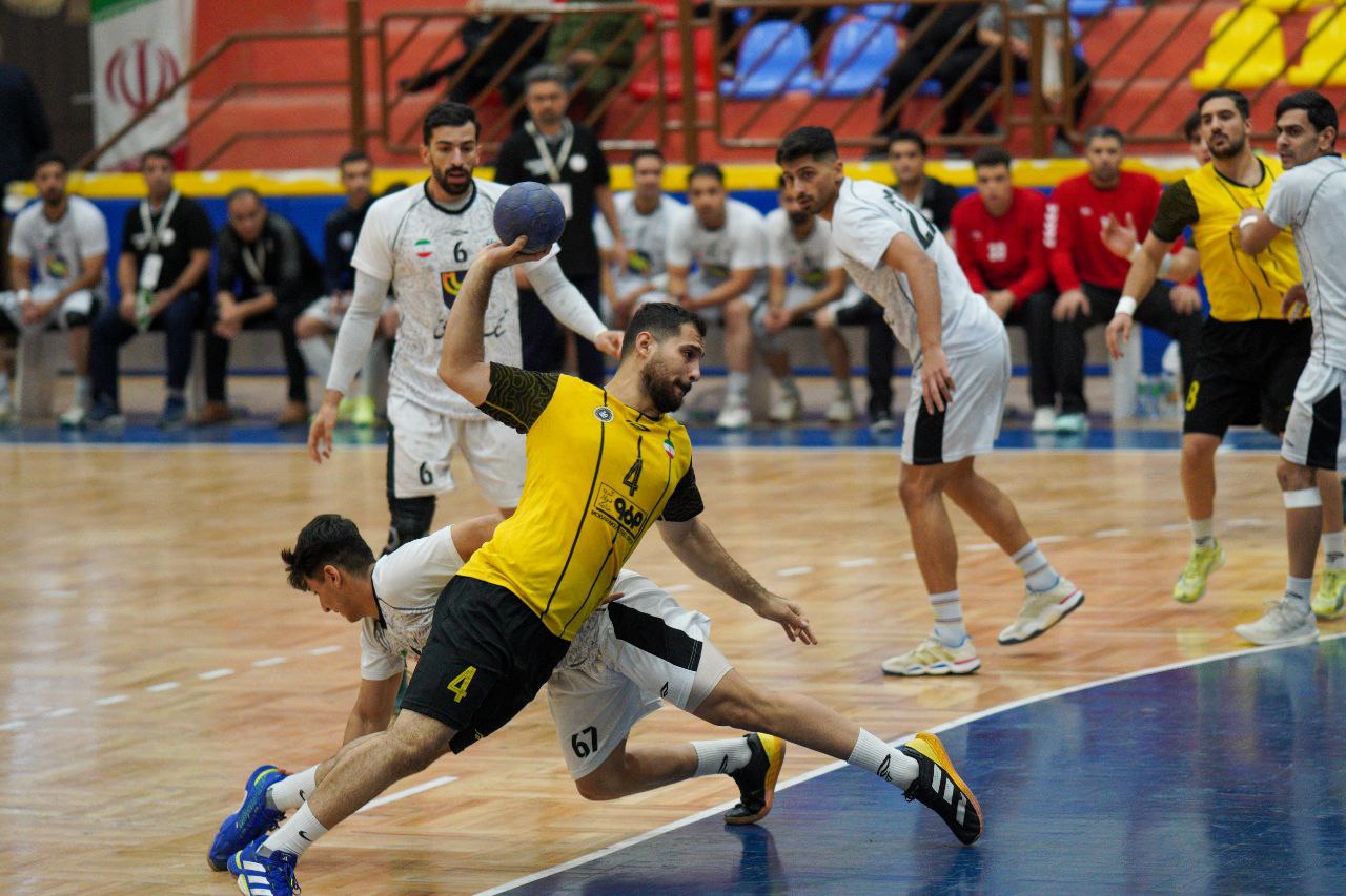 پایان هفته نهم با تداوم صدرنشینی مس کرمان/ سپاهان، قعرنشین را در بافق شکست داد