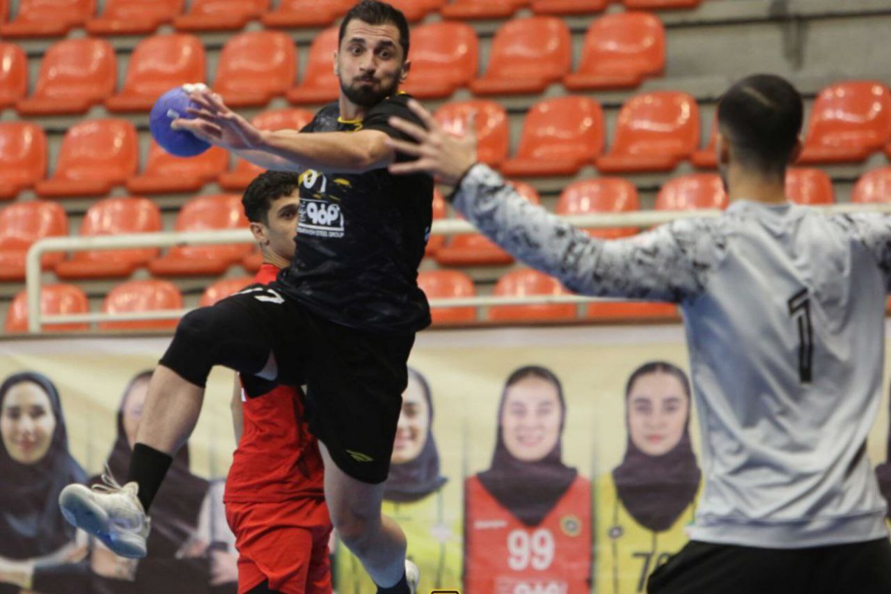 آغاز هفته دهم با برگزاری دو بازی/ نبردهای جذاب در دهدشت و گچساران