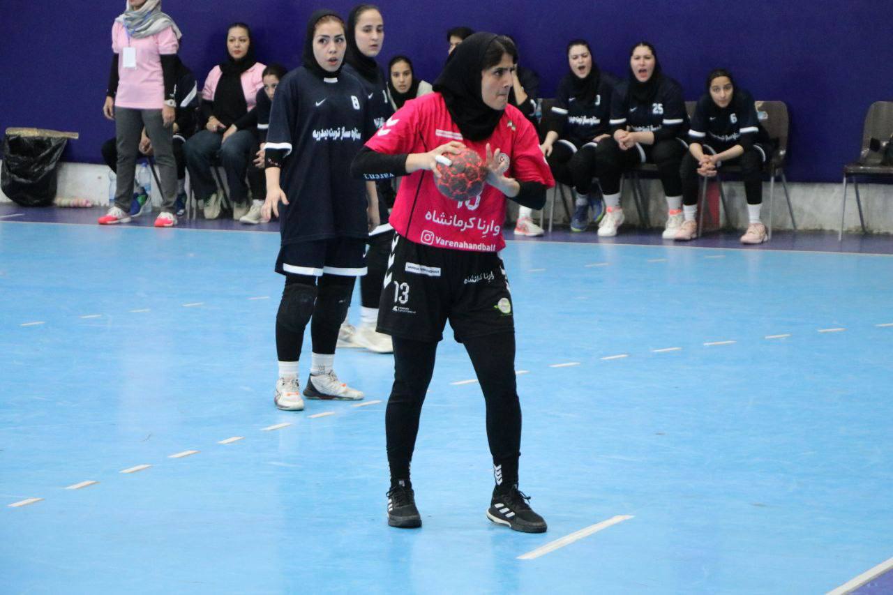 اعلام نتایج مسابقات روز دوشنبه لیگ دسته یک مردان و زنان/پایان رقابت‌های دور رفت در برازجان