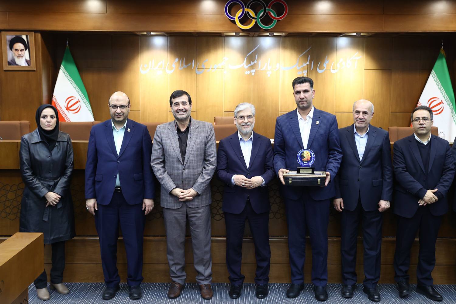 تقدیر از رئیس فدراسیون هندبال با حضور وزرای علوم و ورزش و جوانان