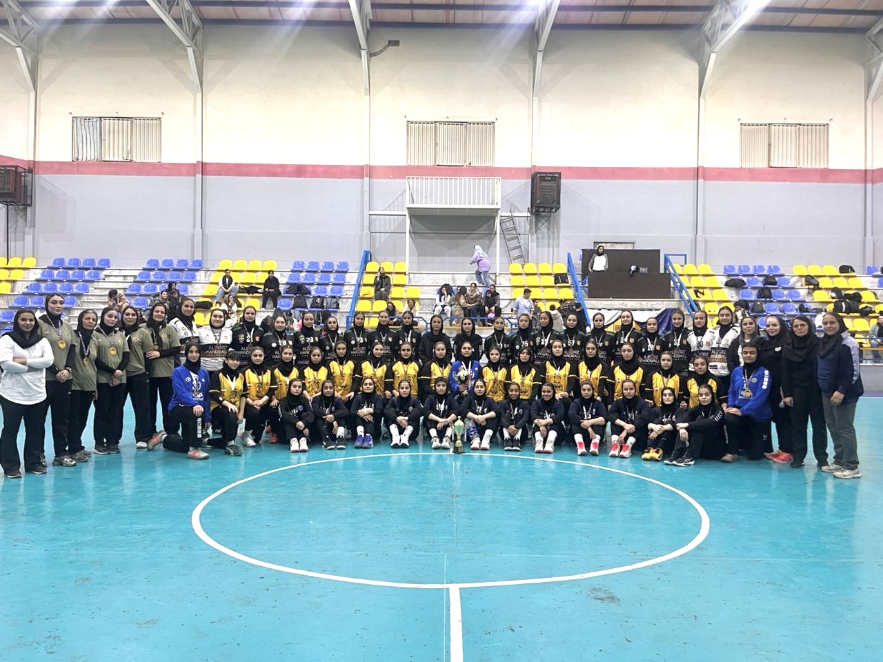 پایان مسابقات هندبال جوانان دختر باشگاه‌ها و قهرمانی کشور با معرفی تیم های برتر