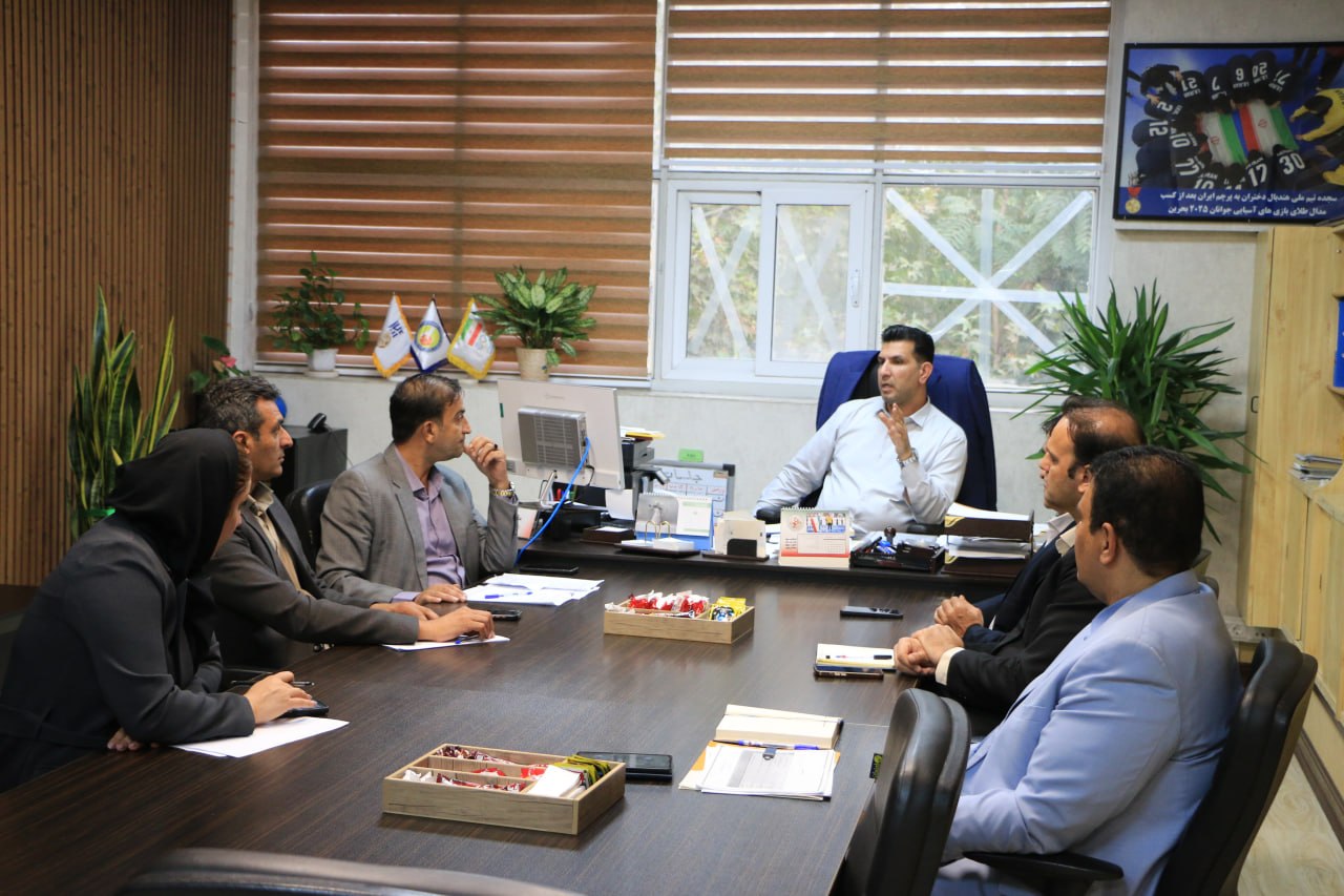 بررسی عملکرد هیئت هندبال کهگیلویه و بویراحمد در نشست با مسئولین فدراسیون