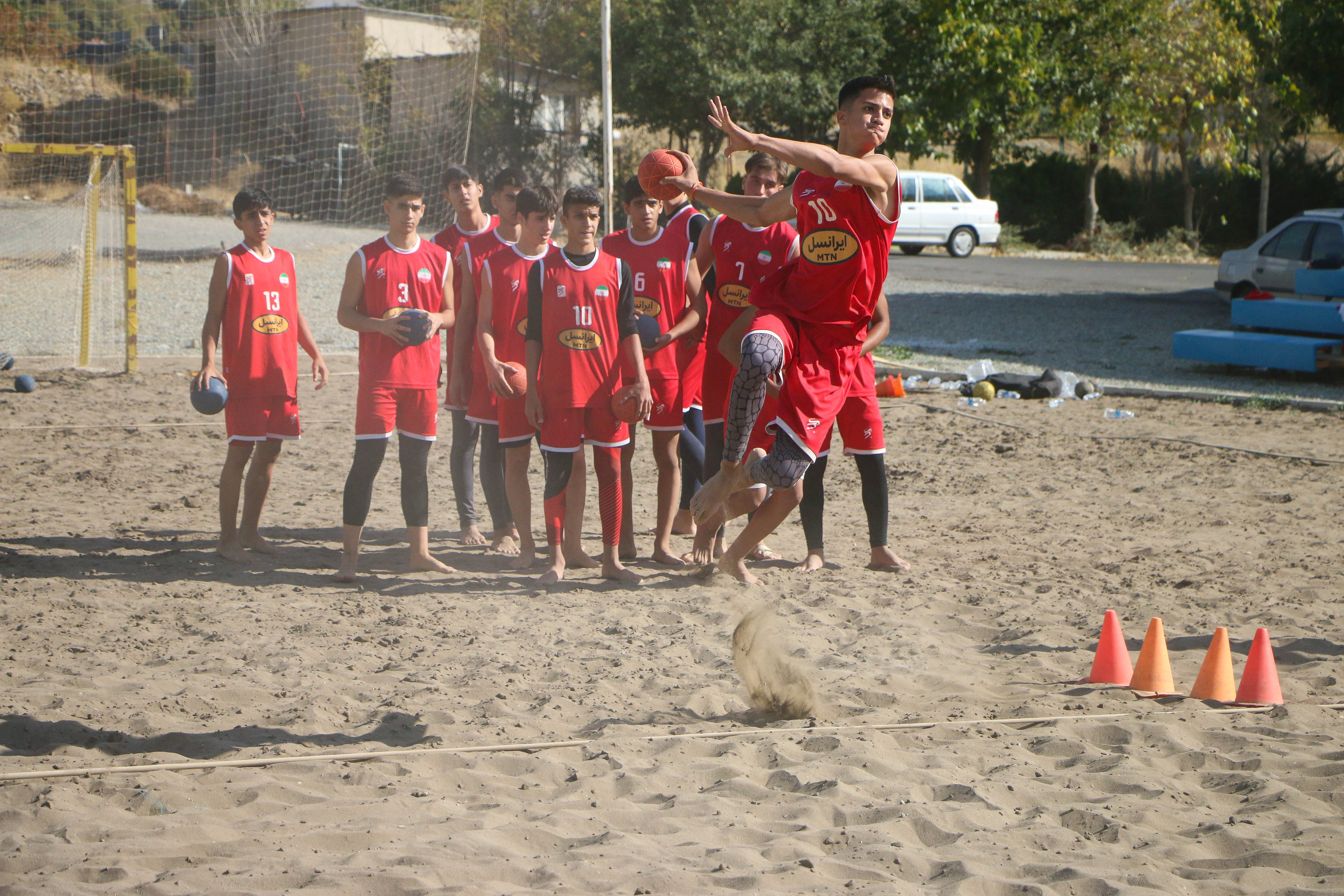 چهارمین اردوی تیم ملی هندبال ساحلی نوجوانان پسر/ ویدئو